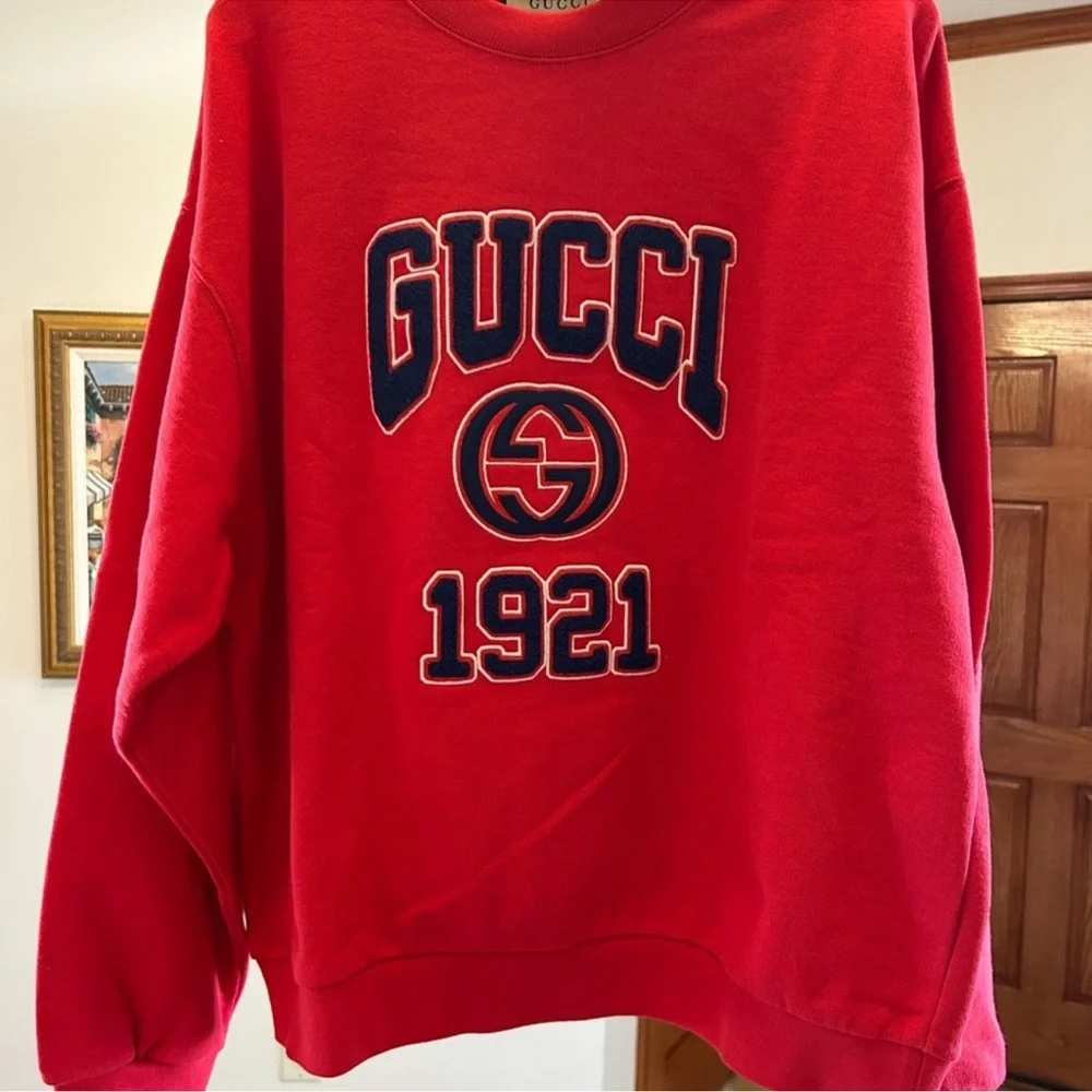 Men’s Gucci logo, embroidered cotton jersey sweatshirt, size large made in Italy
